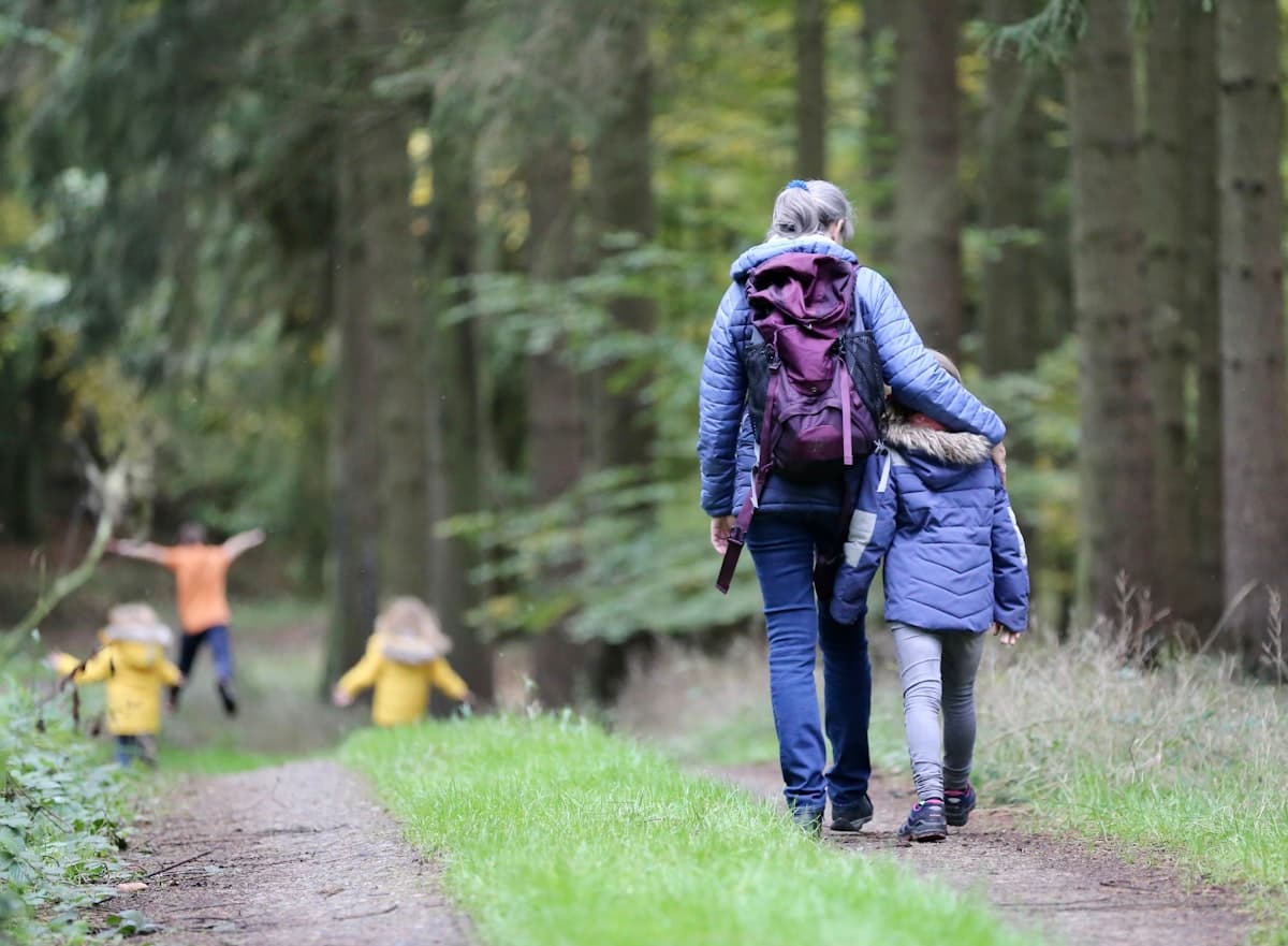 Screen-Free Weekend Activities for Families: 2026 Guide